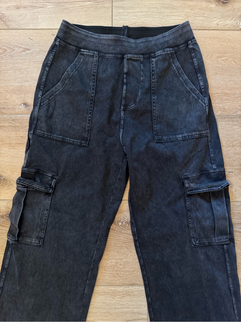 NWT Halara Flex Mid Rise Pockets Straight Leg Casual Cargo Jeans M Petite - Picture 2 of 6